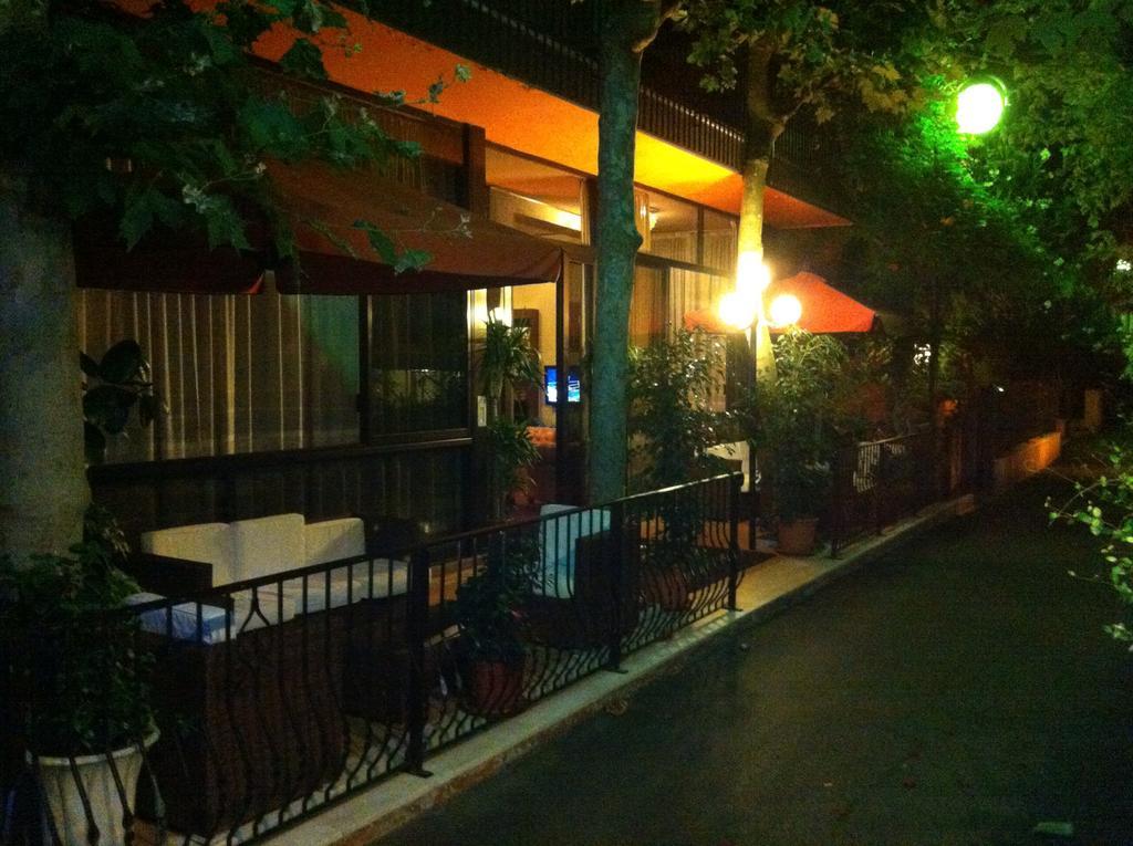 Meuble Lariana Hotel Bellaria-Igea Marina Zewnętrze zdjęcie
